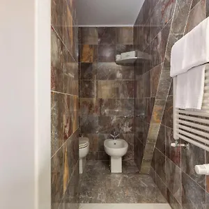 4* Szálloda Lombardia